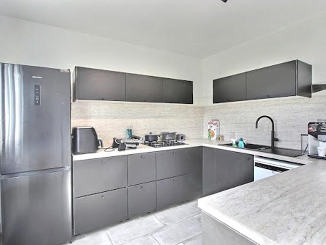 Location Maison 5 pièces 135 m2 Bron