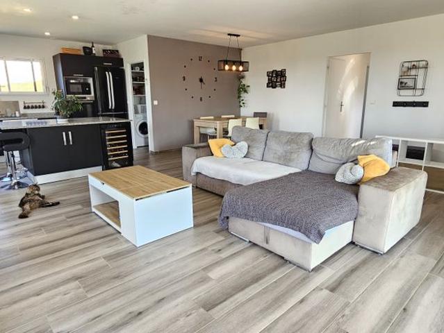 Location Maison 5 pièces 136m² BARDOS 64520