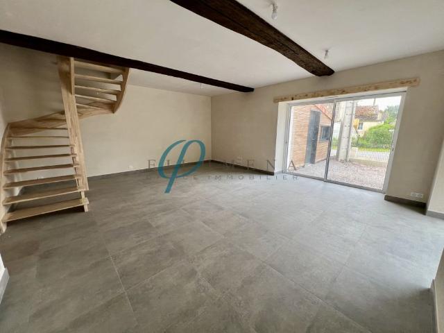 Location Maison 5 pièces 136m² DRAIN 49530