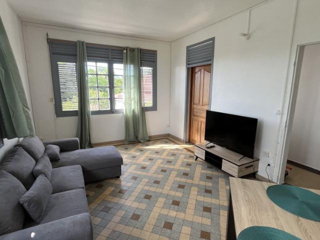 Location Maison 5 pièces 139m² ST CLAUDE 97120