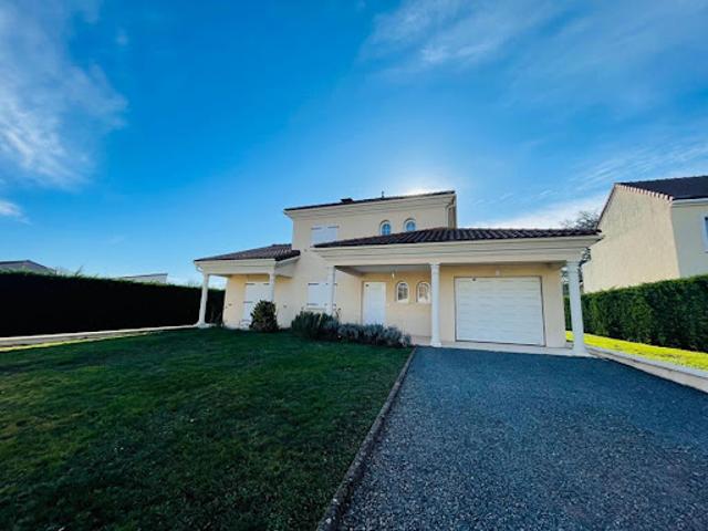 Location Maison 5 pièces 145 m2 Bellerive sur Allier