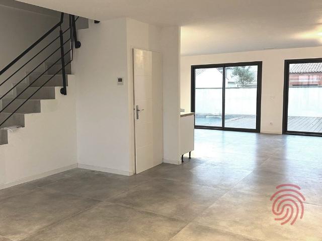 Location Maison 5 pièces 140m² BASSAN 34290