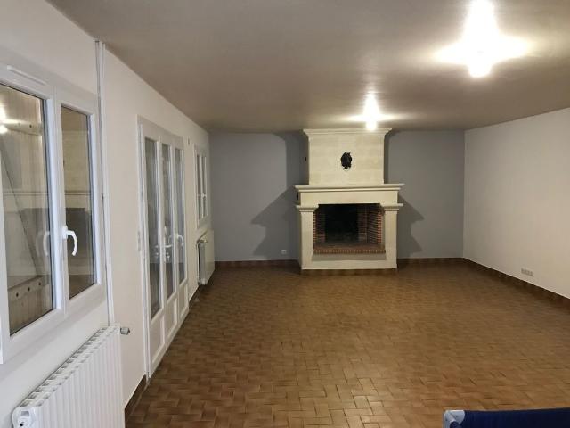 Location Maison 5 pièces 143m² SAUMUR 49400