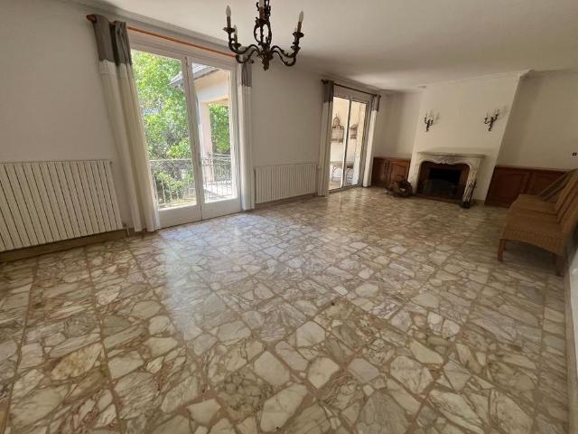 Location Maison 5 pièces 154m² CHAILLY EN BRIE 77120
