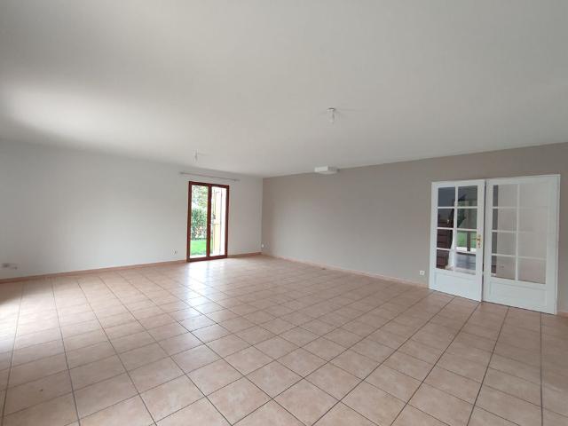 Location Maison 5 pièces 156m²