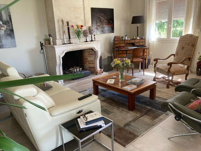 Location maison 5 pièces, 152.00m², Buellas