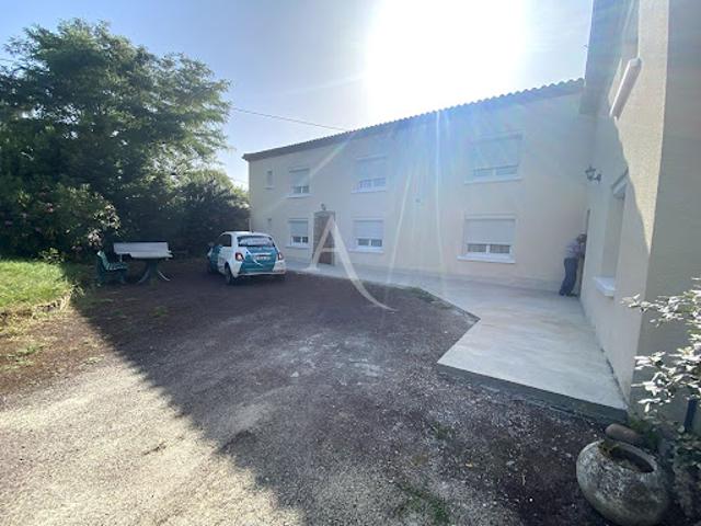 Location Maison 5 pièces 152.51 m2 Lamillarié