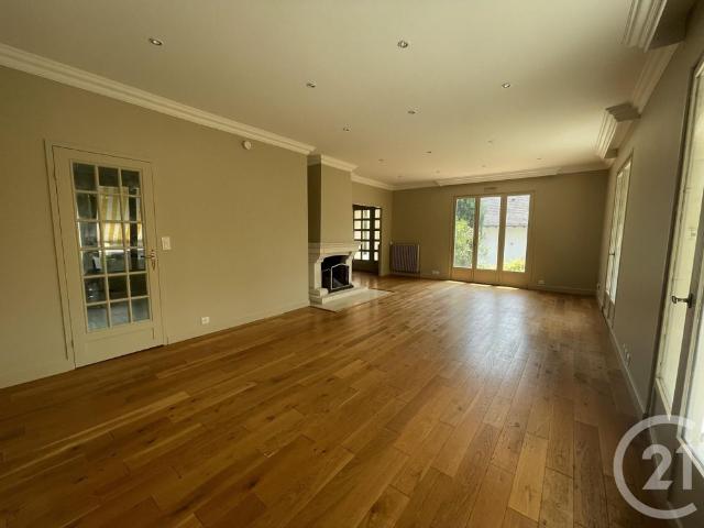 Location Maison 5 pièces 152m² BRIVE LA GAILLARDE 19100