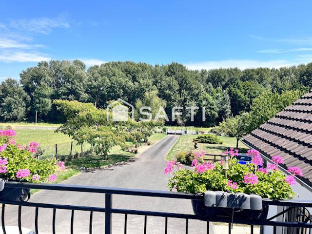 Location Maison 5 pièces 161 m2 Faverolles sur Cher