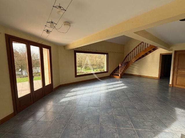 Location Maison 5 pièces 174m²