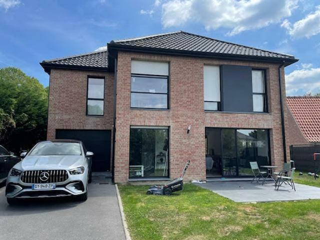 Location Maison 5 pièces 170 m2 Neuville en Ferrain