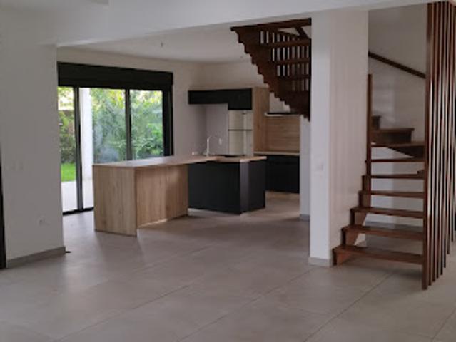 Location Maison 5 pièces 170 m2 La saline les bains