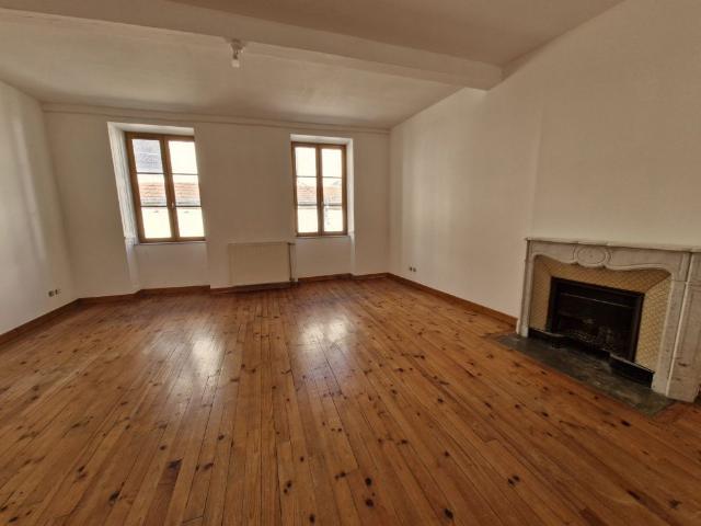 Location Maison 5 pièces 172m² CONDRIEU 69420