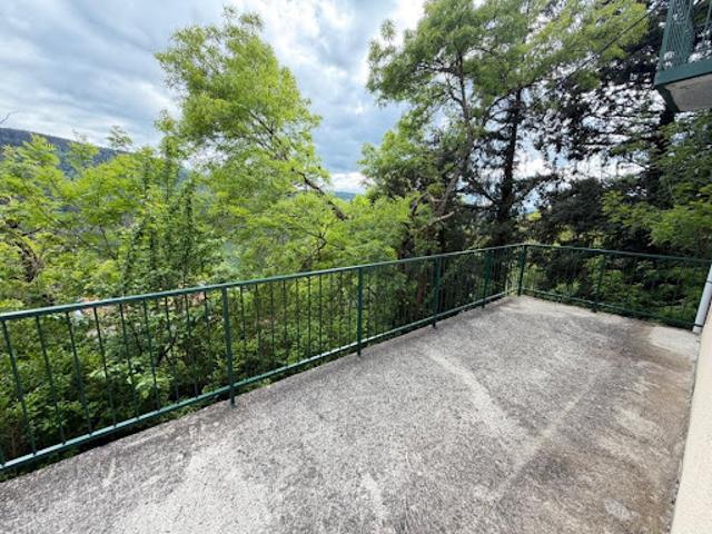 Location Maison 5 pièces 181 m2 Saint Etienne