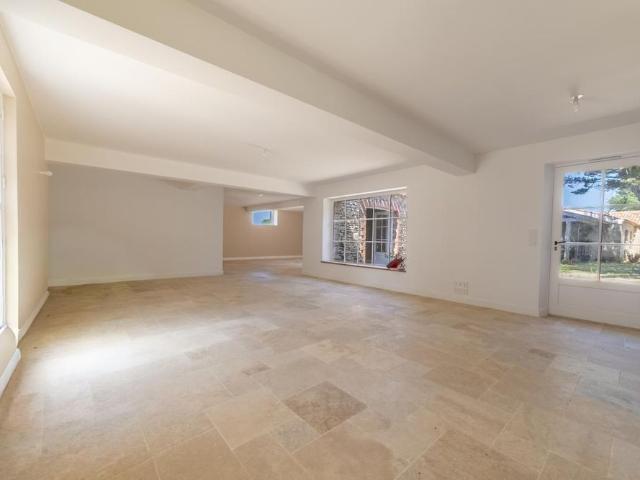 Location Maison 5 pièces 198m² MACHECOUL ST MEME 44270