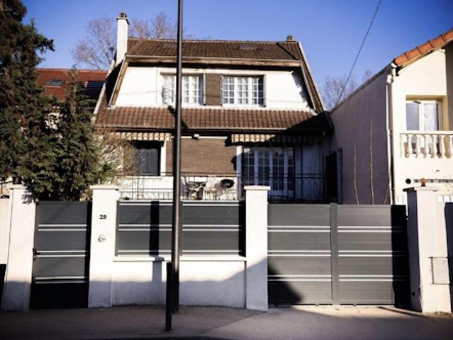 Location Maison 5 pièces 250 m2 Bobigny