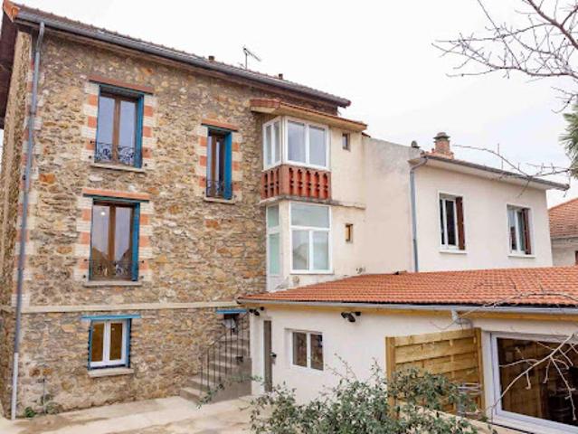 Location Maison 5 pièces 300 m2 Villeneuve le Roi