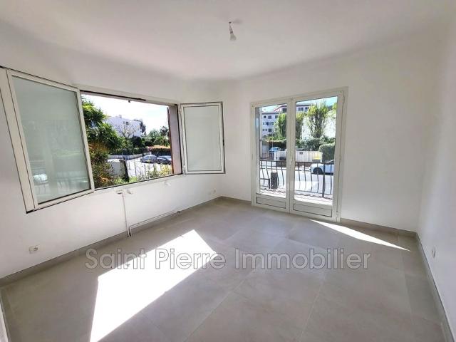 Location Maison 5 pièces 79m² CAGNES SUR MER 06800