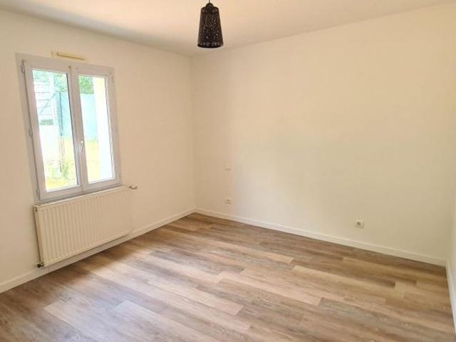 Location Maison 5 pièces 87m² LA ROCHE SUR YON 85000