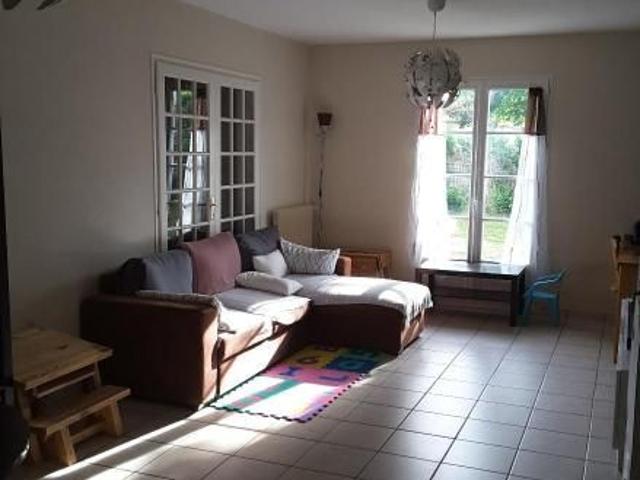 Location Maison 5 pièces 90m² LUYNES 37230