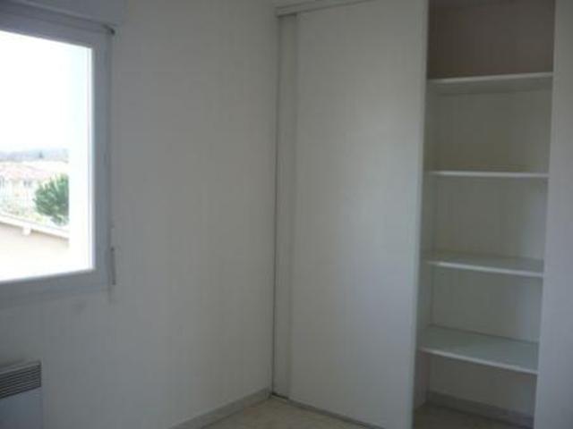 Location Maison 5 pièces 95.00 m² st Etienne De Tulmont