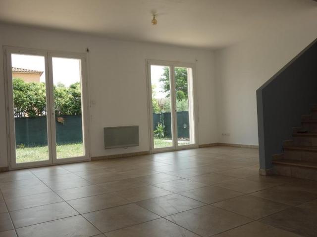 Location Maison 5 pièces 95m² ST MAMERT DU GARD 30730