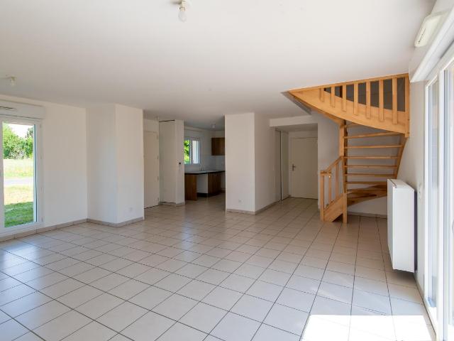 Location maison 5 pièces CIVAUX 106m² à 780.27€/mois CDC Habitat