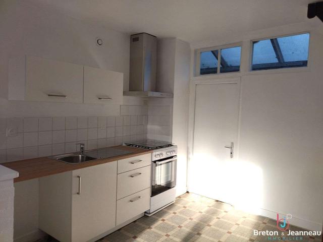 Location maison 5 pièces Bais 53