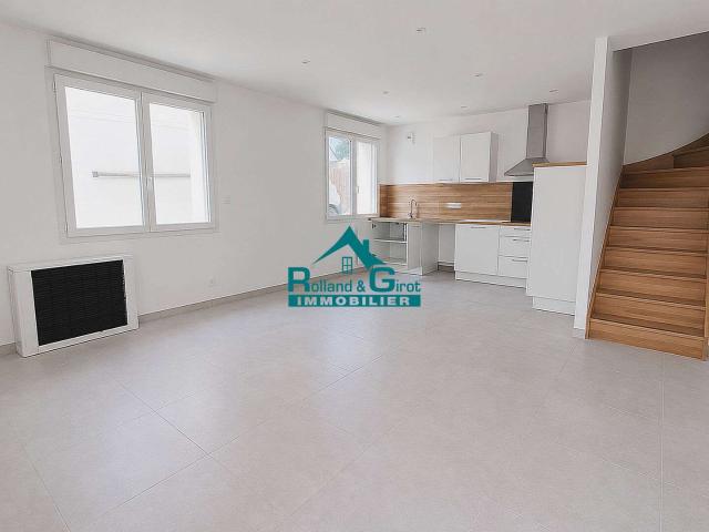 Location maison 5 pièces Dourdain 35