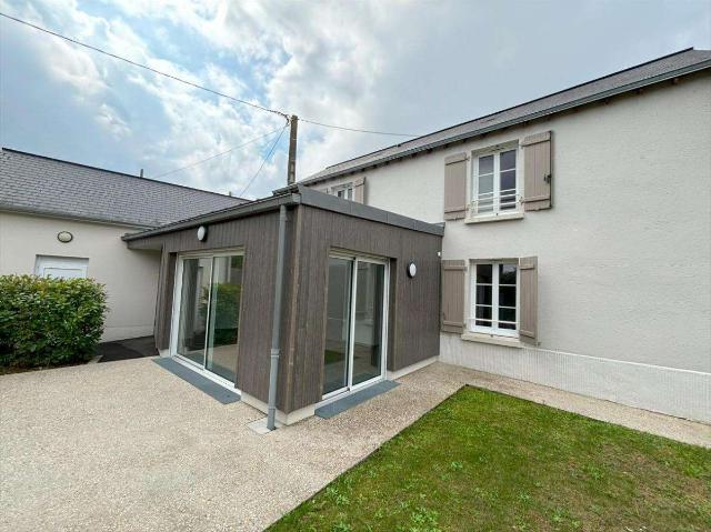 Location maison 5 pièces Laval 53