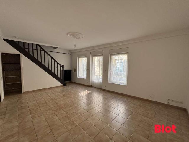 Location maison 5 pièces Saint Aubin du Cormier 35
