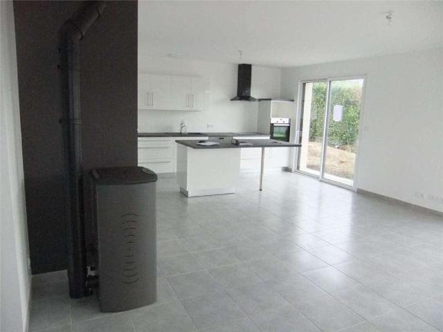 Location maison 5 pièces Saint Aubin du Cormier 35