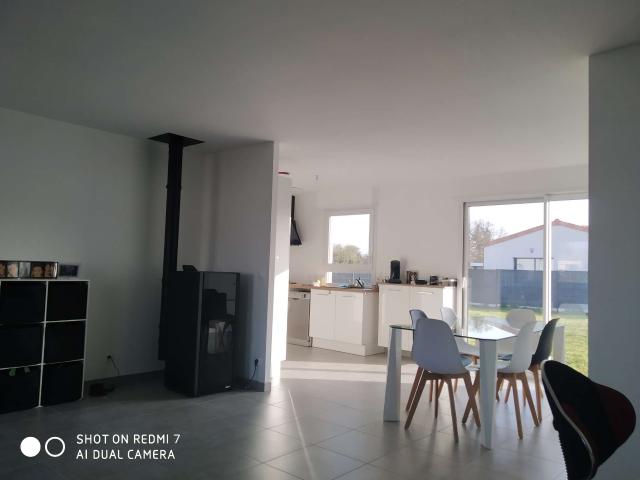 Location maison 5 pièces Sainte Cécile 85