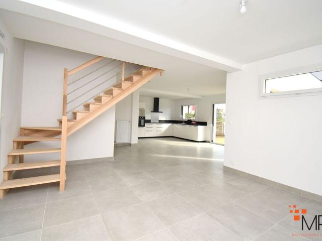 Location Maison 6 pièces 113m²