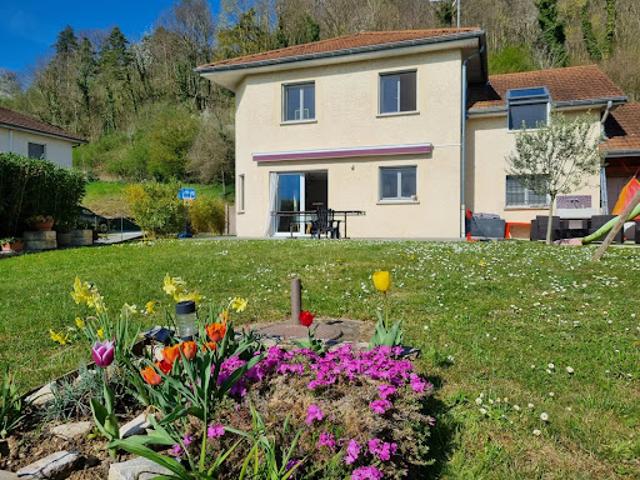 Location Maison 6 pièces 135 m2 Saint verand