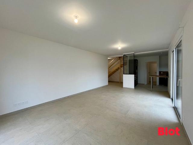 Location Maison 6 pièces 137m² BEDEE 35137