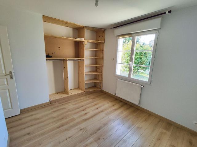 Location Maison 6 pièces 146m² VEIGNE 37250