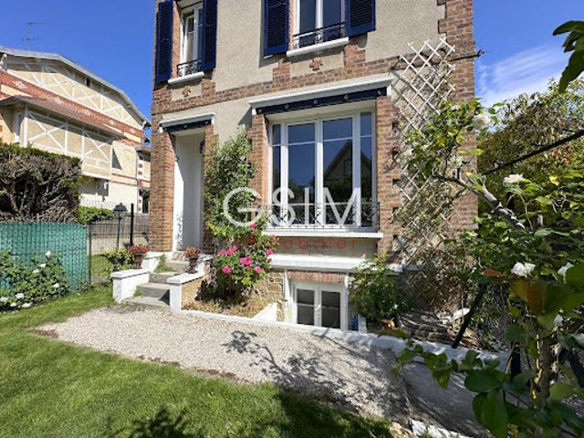 Location Maison 6 pièces 150 m2 Garches