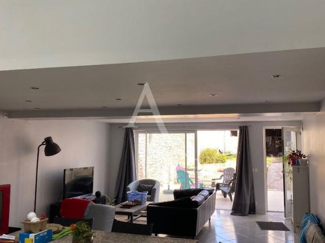 Location Maison 6 pièces 167m²