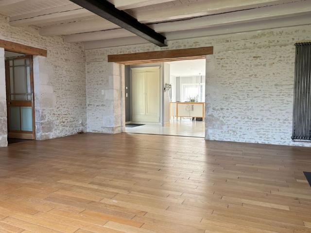 Location maison 6 pièces, 168.00m², Sainte Radégonde des Noyers