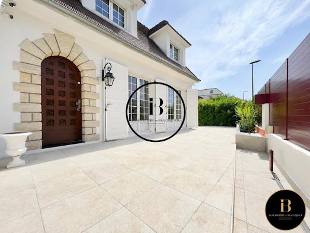 Location Maison 6 pièces 177.89 m2 Sevres