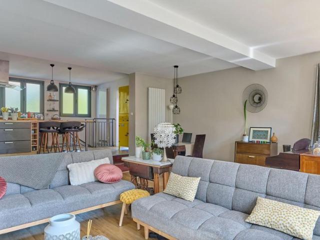 Location Maison 6 pièces 195m²