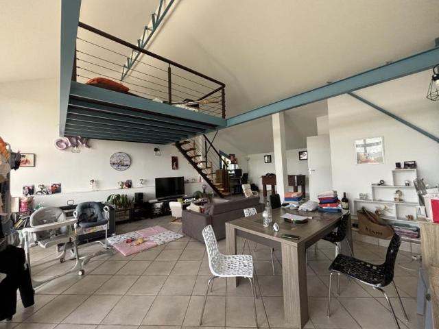Location Maison 6 pièces 196m² BON ENCONTRE 47240
