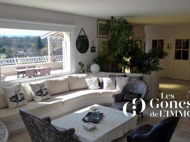 Location Maison 6 pièces 209m² FRANCHEVILLE 69340