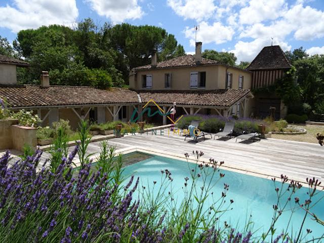 Location Maison 6 pièces 286 m2 Agen