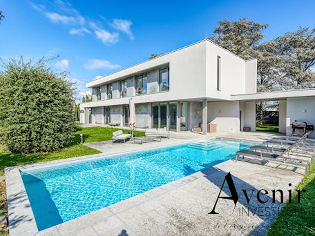 Location Maison 6 pièces 320 m2 Ecully