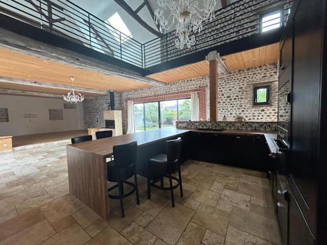 Location Maison 6 pièces 402 m2 Denguin