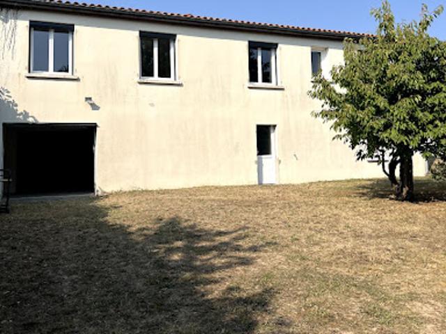 Location Maison 6 pièces 98.38 m2 Chaniers