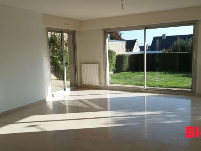 Location maison 6 pièces Bruz 35