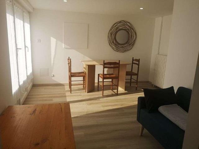 Location maison 6 pièces Melle 79